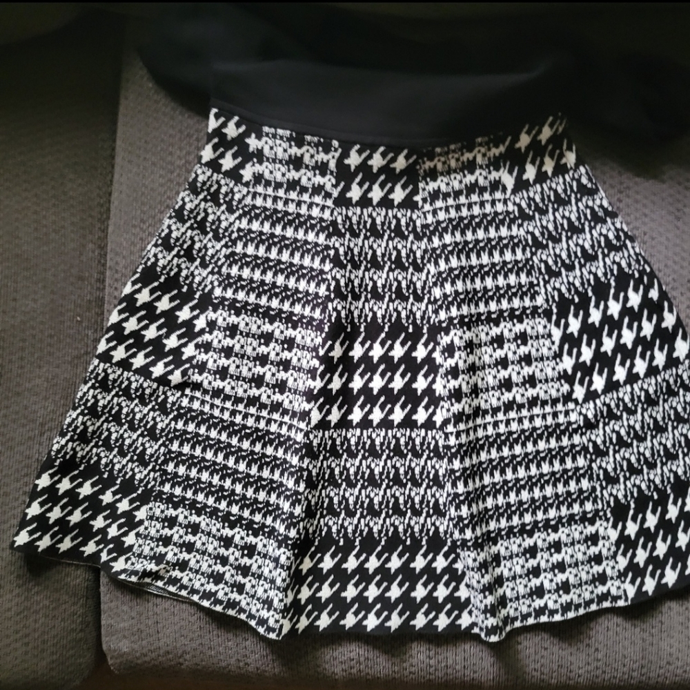 BCX Black & White Sweater Dress Size M Houndstooth pattern Blend - Picture 8 of 9
